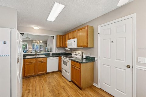 Casa en venta en The Villages, Florida, 3 dormitorios, 152.55 m2 № 1817001 - foto 19