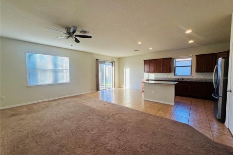 Casa en venta en Polk City, Florida, 3 dormitorios, 156.08 m2 № 1908658 - foto 11