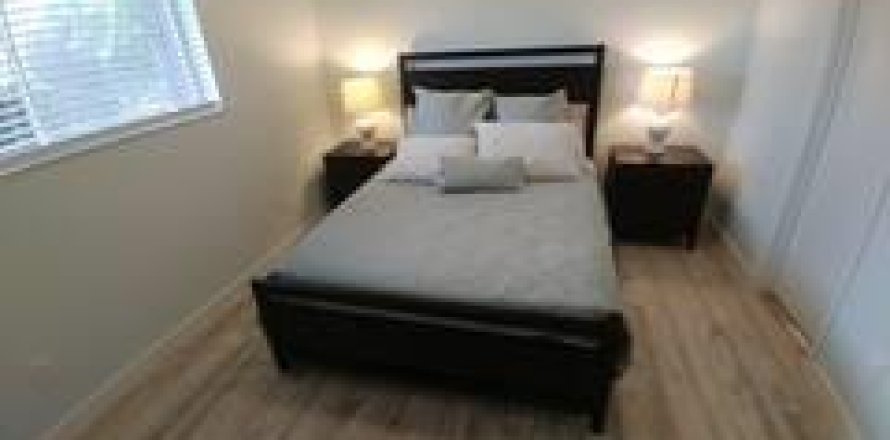 Adosado en North Miami Beach, Florida 2 dormitorios, 88.26 m2 № 1133020