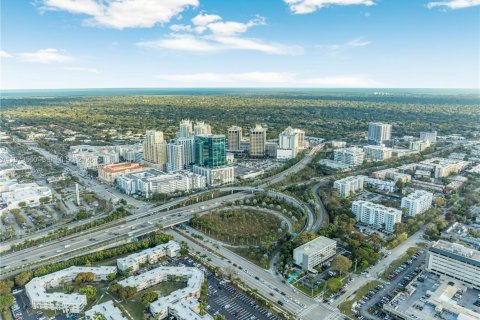 Commercial property in Miami, Florida № 2034081 - photo 10