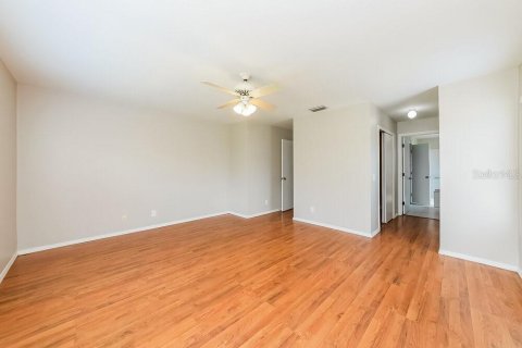 Villa ou maison à louer à Bradenton, Floride: 3 chambres, 168.34 m2 № 1918014 - photo 10