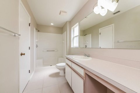 Villa ou maison à louer à Bradenton, Floride: 3 chambres, 168.34 m2 № 1918014 - photo 11