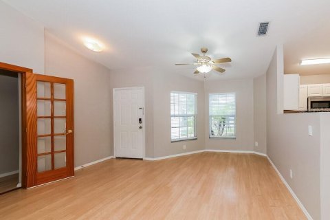 Villa ou maison à louer à Bradenton, Floride: 3 chambres, 168.34 m2 № 1918014 - photo 6