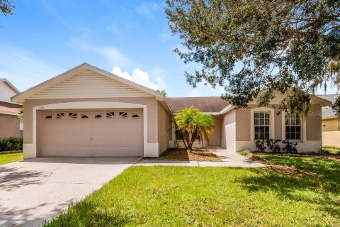 Villa ou maison à louer à Bradenton, Floride: 3 chambres, 168.34 m2 № 1918014 - photo 1