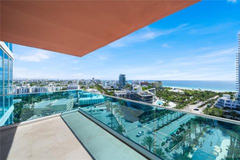 Condo in Miami Beach, Florida, 3 bedrooms  № 1936784 - photo 20