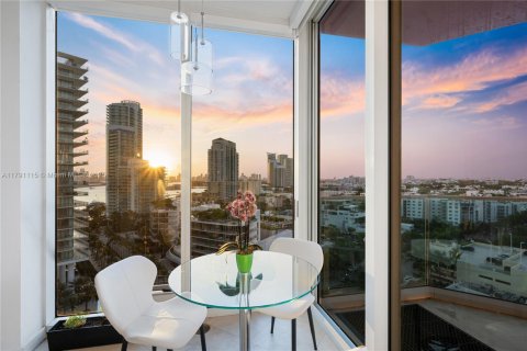 Condo in Miami Beach, Florida, 3 bedrooms  № 1936784 - photo 9