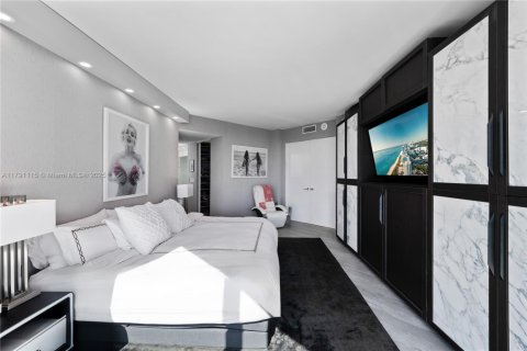 Condo in Miami Beach, Florida, 3 bedrooms  № 1936784 - photo 29