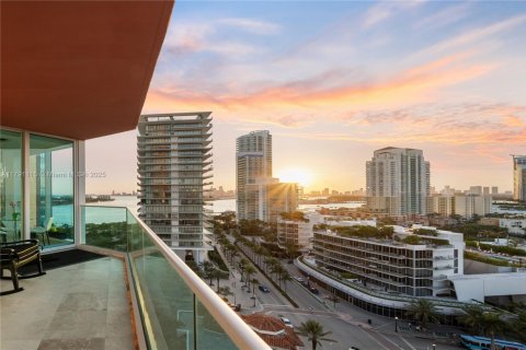Condo in Miami Beach, Florida, 3 bedrooms  № 1936784 - photo 7