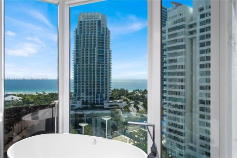 Condo in Miami Beach, Florida, 3 bedrooms  № 1936784 - photo 30