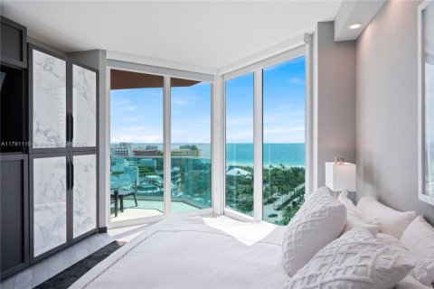 Condo in Miami Beach, Florida, 3 bedrooms  № 1936784 - photo 25