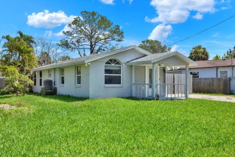 House in Port Richey, Florida 2 bedrooms, 76.64 sq.m. № 1838040 - photo 23