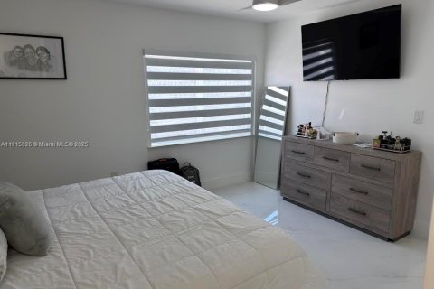 Villa ou maison à vendre à Miami, Floride: 3 chambres, 131.92 m2 № 1970208 - photo 13