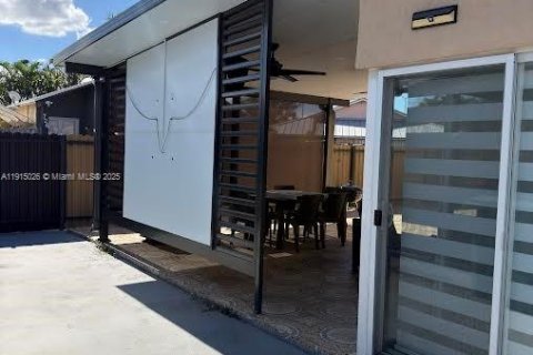 Villa ou maison à vendre à Miami, Floride: 3 chambres, 131.92 m2 № 1970208 - photo 6