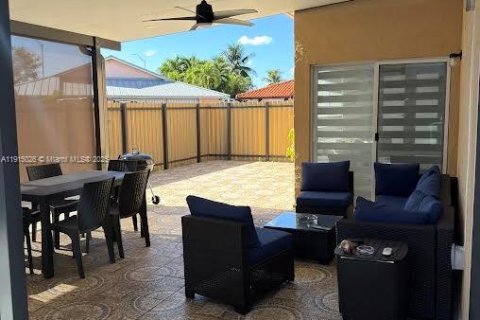 Villa ou maison à vendre à Miami, Floride: 3 chambres, 131.92 m2 № 1970208 - photo 8