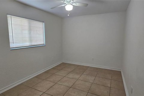 Apartamento en alquiler en Cape Coral, Florida, 3 dormitorios, 114.64 m2 № 1913853 - foto 15