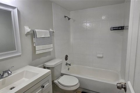 Apartamento en alquiler en Cape Coral, Florida, 3 dormitorios, 114.64 m2 № 1913853 - foto 11