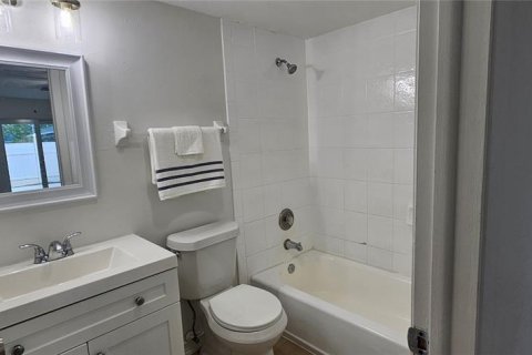 Apartamento en alquiler en Cape Coral, Florida, 3 dormitorios, 114.64 m2 № 1913853 - foto 14