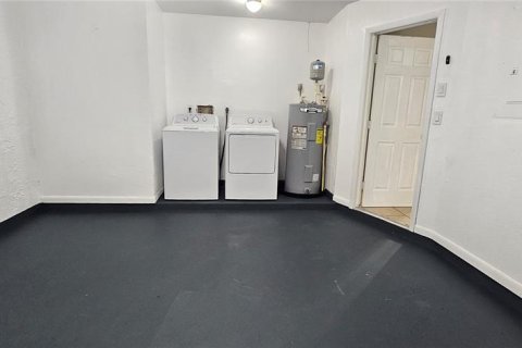 Apartamento en alquiler en Cape Coral, Florida, 3 dormitorios, 114.64 m2 № 1913853 - foto 20