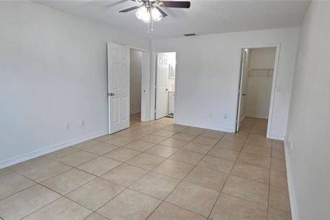 Apartamento en alquiler en Cape Coral, Florida, 3 dormitorios, 114.64 m2 № 1913853 - foto 13