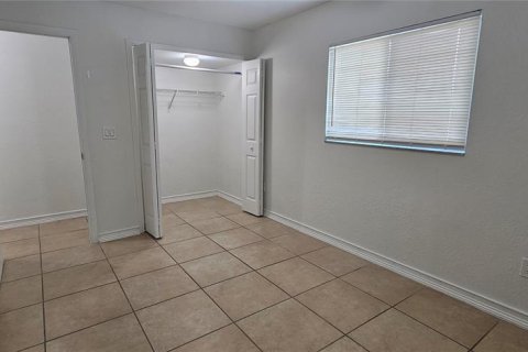 Apartamento en alquiler en Cape Coral, Florida, 3 dormitorios, 114.64 m2 № 1913853 - foto 16