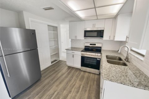 Villa ou maison à vendre à Hudson, Floride: 2 chambres № 1927982 - photo 21