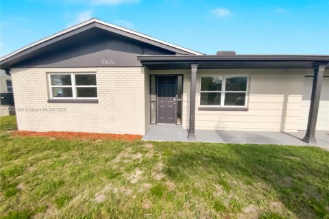 Villa ou maison à vendre à Hudson, Floride: 2 chambres № 1927982 - photo 2