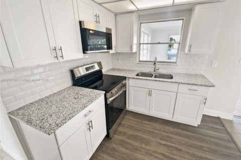 Villa ou maison à vendre à Hudson, Floride: 2 chambres № 1927982 - photo 20