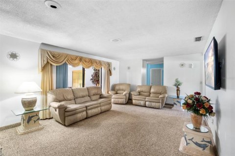 Купить виллу или дом в Малберри, Флорида 3 комнаты, 311.5м2, № 2111479 - фото 14