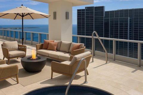 Condominio en venta en Miami, Florida, 4 dormitorios, 400.41 m2 № 1927768 - foto 2