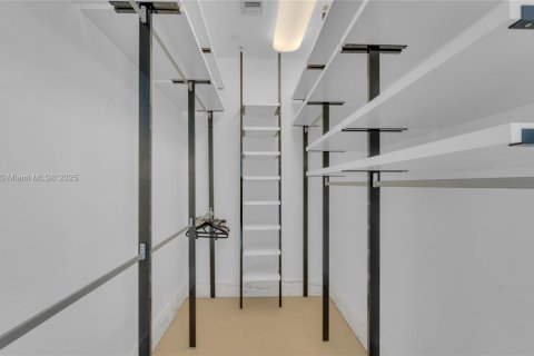 Condominio en venta en Miami, Florida, 4 dormitorios, 400.41 m2 № 1927768 - foto 20