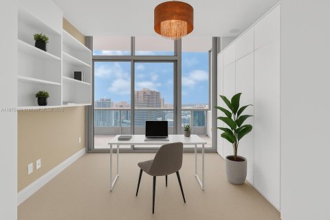 Condominio en venta en Miami, Florida, 4 dormitorios, 400.41 m2 № 1927768 - foto 29