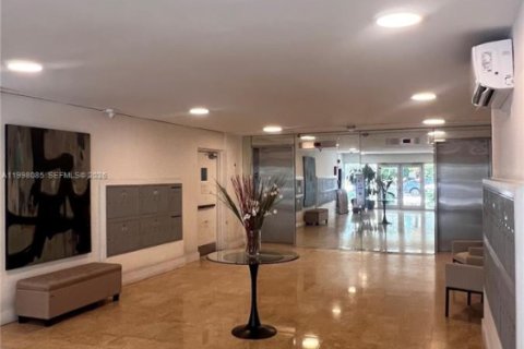 Снять в аренду кондоминиум в Майами-Бич, Флорида 1 спальня, 90.49м2, № 2063456 - фото 29