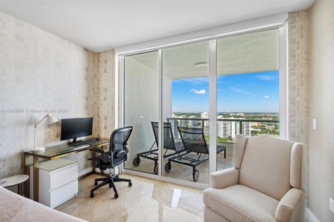 Condominio en venta en Aventura, Florida, 3 dormitorios, 315.87 m2 № 1878382 - foto 21