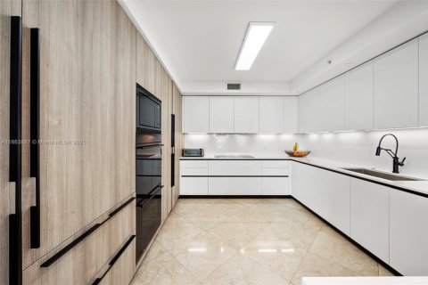 Condominio en venta en Aventura, Florida, 3 dormitorios, 315.87 m2 № 1878382 - foto 4