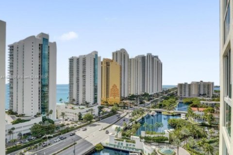 Copropriété à vendre à Sunny Isles Beach, Floride: 3 chambres, 135.45 m2 № 2037571 - photo 21