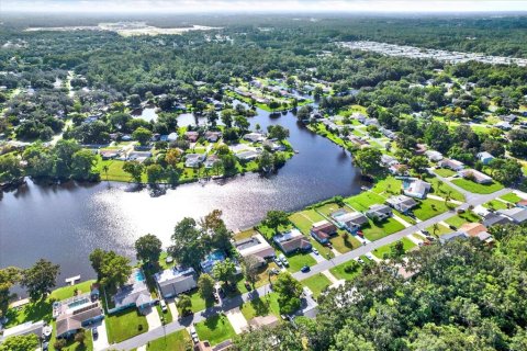 Casa en venta en New Port Richey, Florida, 2 dormitorios, 99.03 m2 № 1917760 - foto 24