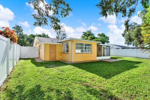 Casa en venta en New Port Richey, Florida, 2 dormitorios, 99.03 m2 № 1917760 - foto 18