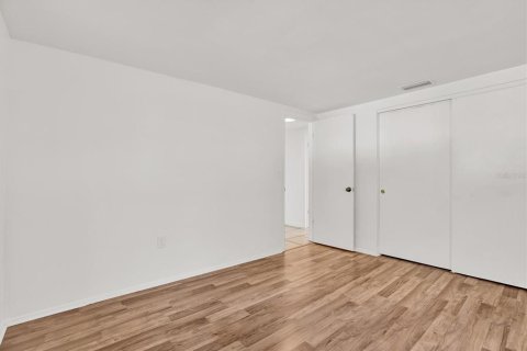Casa en venta en New Port Richey, Florida, 2 dormitorios, 99.03 m2 № 1917760 - foto 13