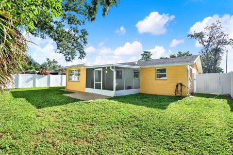 Casa en venta en New Port Richey, Florida, 2 dormitorios, 99.03 m2 № 1917760 - foto 17