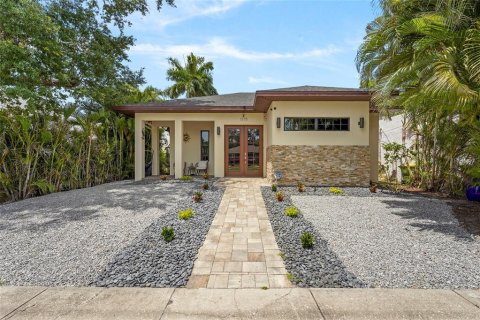 House in Sarasota, Florida 3 bedrooms, 166.57 sq.m. № 2105088 - photo 22