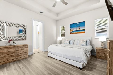 House in Sarasota, Florida 3 bedrooms, 166.57 sq.m. № 2105088 - photo 8