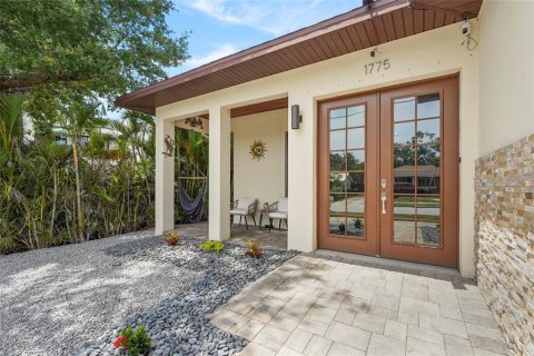 House in Sarasota, Florida 3 bedrooms, 166.57 sq.m. № 2105088 - photo 17