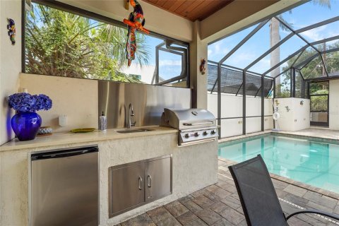 House in Sarasota, Florida 3 bedrooms, 166.57 sq.m. № 2105088 - photo 13