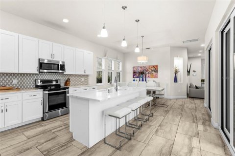 House in Sarasota, Florida 3 bedrooms, 166.57 sq.m. № 2105088 - photo 27