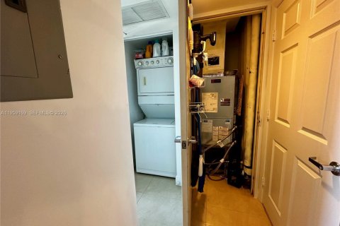 Copropriété à vendre à Miami, Floride: 2 chambres, 111.48 m2 № 2027644 - photo 26