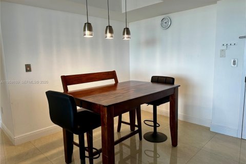 Copropriété à vendre à Miami, Floride: 2 chambres, 111.48 m2 № 2027644 - photo 11