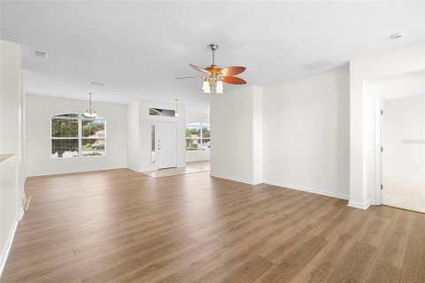 House in Clermont, Florida 3 bedrooms, 183.57 sq.m. № 1870996 - photo 6