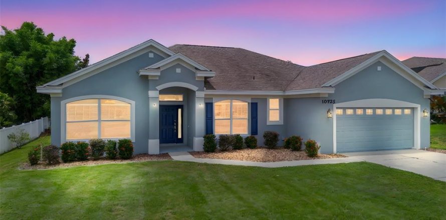 Villa ou maison à Clermont, Floride 3 chambres, 183.57 m2 № 1870996