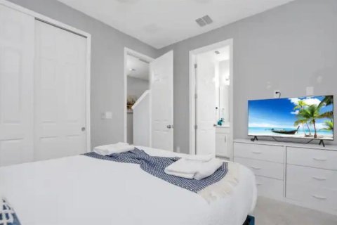 Condo in Kissimmee, Florida, 6 bedrooms in SOLARA RESORT  № 1821245 - photo 19