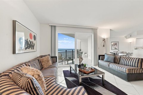 Condo in Longboat Key, Florida, 2 bedrooms  № 2385886 - photo 4